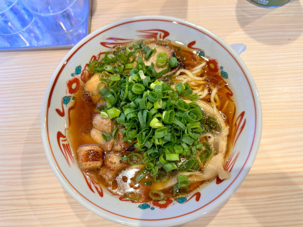 「中間醤油(レトロ) 丸腸トッピング」@石原ラ軍団DXの写真