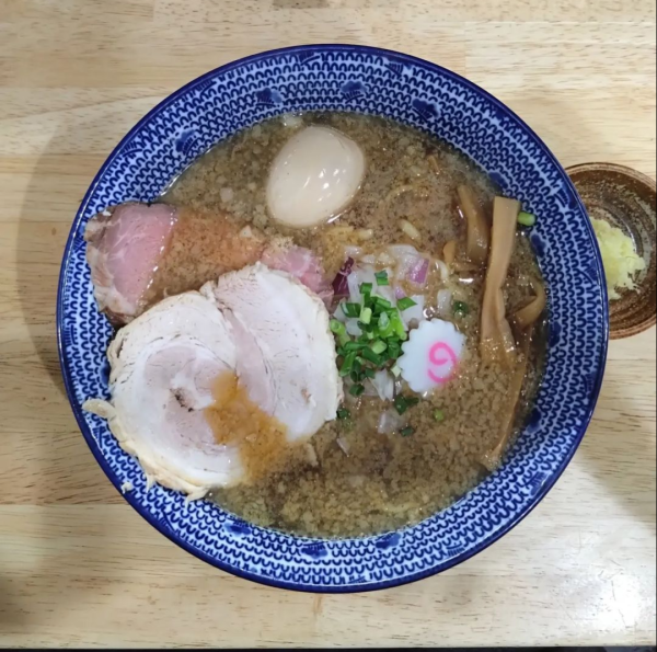 「にぼ助らーめん 中盛、味玉」@厳選煮干ラーメン 初代 にぼ助の写真