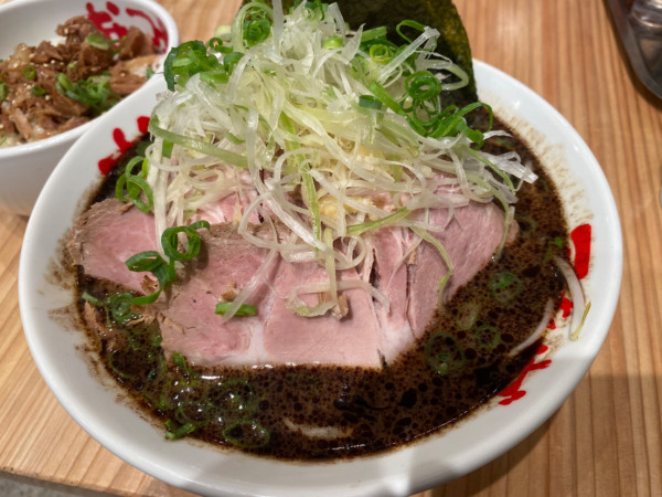 「なんつッ亭スペシャル＋肉まんま」@なんつッ亭  町田店の写真