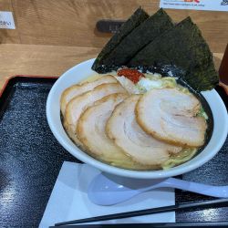 黒丸チャーシュー麺（太麺+固め）1,210円
