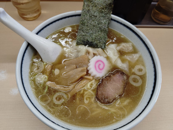 「わんたんめん　　　　850円」@いつみ屋の写真