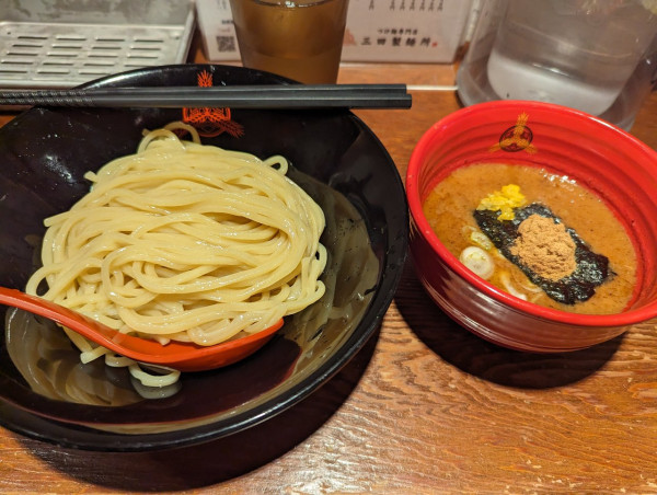 「特濃つけ麺1050円　並320グラム」@つけ麺専門店 三田製麺所 渋谷道玄坂店の写真