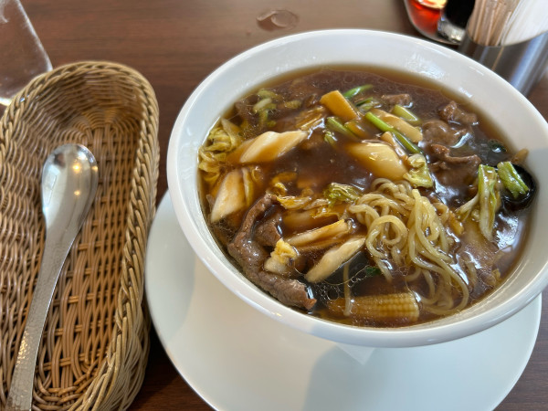 「国産牛肉入りつゆそば1375円」@中国料理 琳凰の写真