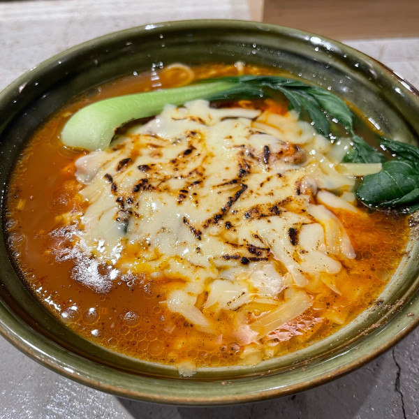 「炙りチーズ麻婆豆腐ラーメン」@すするか、すすらんか。 心斎橋店の写真