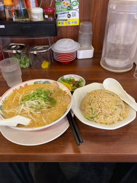 「味噌ラーメン　チャーハン大盛」@ラーメン魁力屋 港北インター店の写真