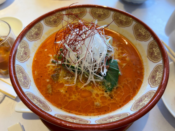 「担々麺950円+紹興酒＆他いろいろ」@雅秀殿 栃木本店の写真