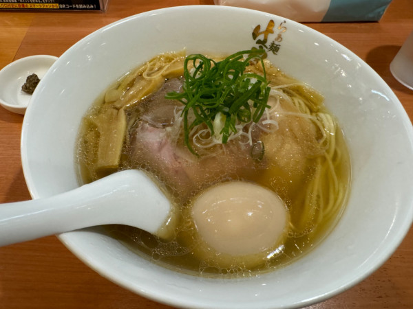 「特製塩らぁ麺」@らぁ麺 はやし田 池袋店の写真