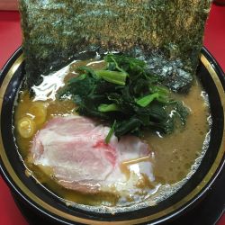 ラーメン(670円)