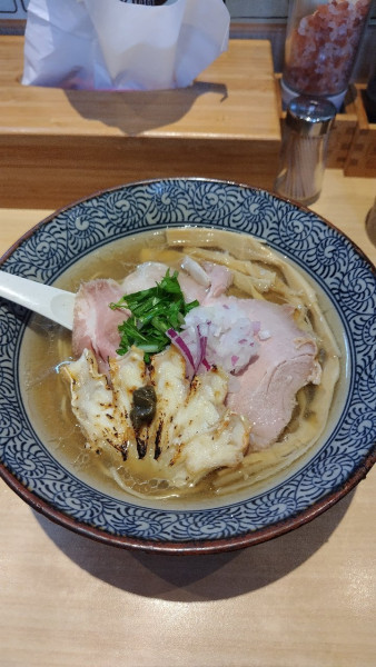 「令6·6·3淡麗ずわい蟹中華そば(890円)」@鴨と蟹 中華そば 燈 登戸店の写真