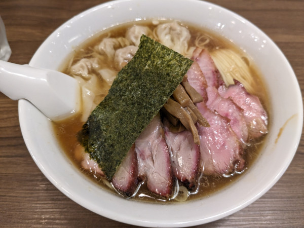 「チャーシューワンタンメン麺1400円大盛100円」@支那ソバ おさだの写真