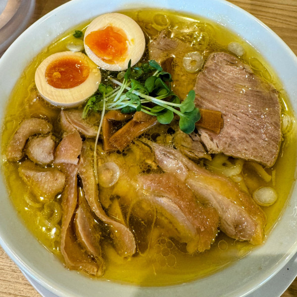 「塩特製中華そば 1,200円」@手打 親鶏中華そば綾川 大成店の写真