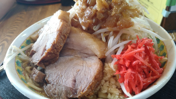 「ラーメン中　全部で」@ラーメンめじの写真