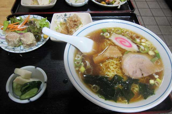 「ラーメン定食　900円」@らーめん亭 朝日山の写真