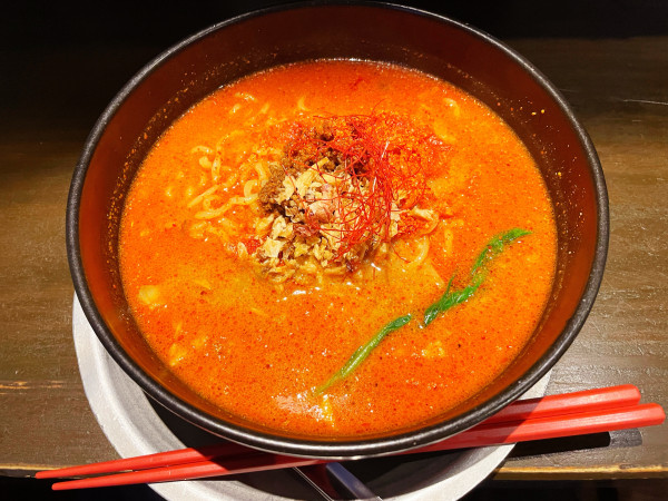 「赤担々麺　4辛」@中国家庭料理 YI-CHANGの写真