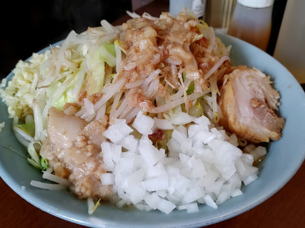 「小ラーメン、玉ねぎ」@立川マシマシ 8号店の写真