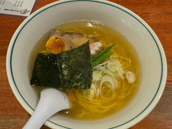 「煮干しベース塩ラーメン」@麺屋二八の写真
