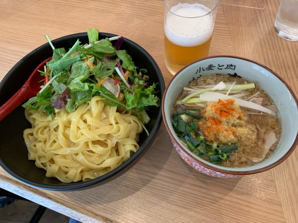 「背脂生姜醤油」@小麦と肉 桃の木の写真