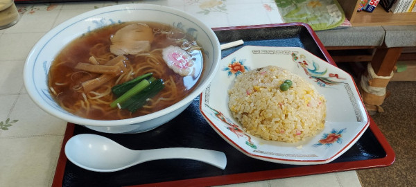 「ラーメン+半チャーハン」@萬瀬食堂の写真