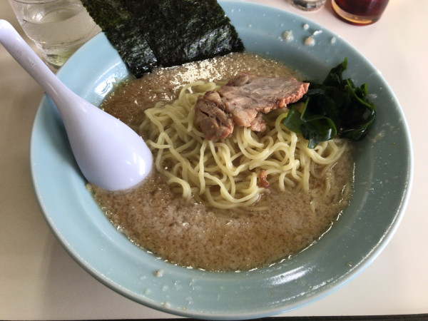 「ラーメン小(こいめ、多め) 650円」@ニューラーメンショップ 伊奈町店の写真