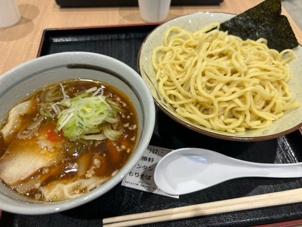 「大勝軒ワンタンもりそば1280円」@茨城大勝軒の写真