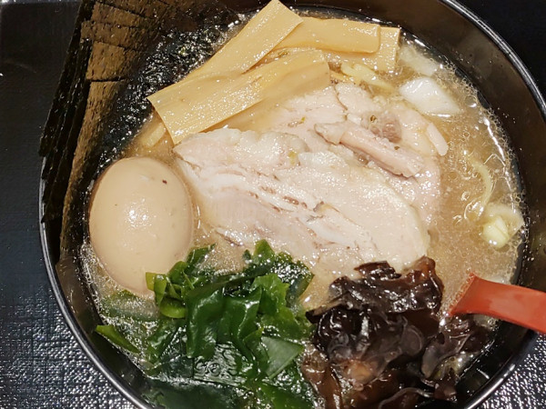 「特製ラーメン」@イレブンフーズ 源流 南品川店の写真