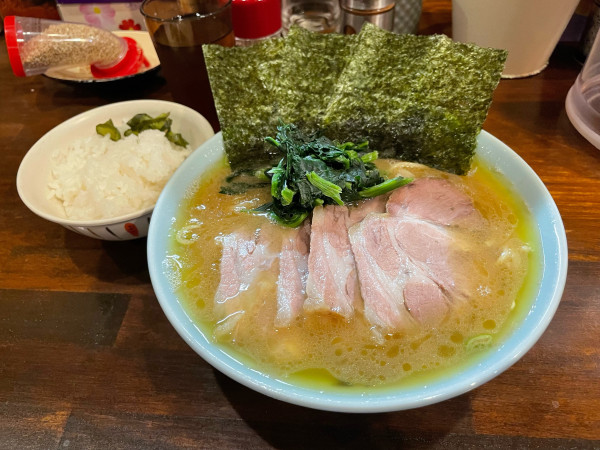 「チャーシューメン + ライス(サービス)」@洞くつ家の写真