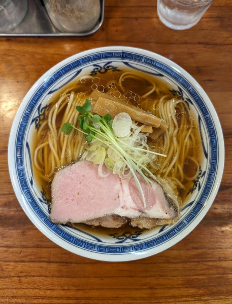 「鶏と鰹の醤油らーめん」@アメノオトの写真