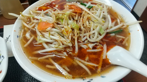 「辛味野菜ラーメン　ミニチャーハン」@中華料理 天宮の写真
