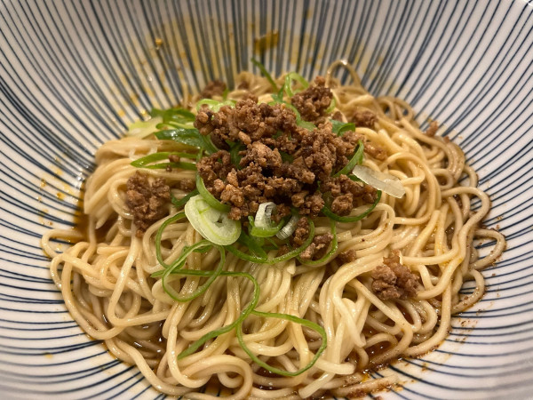 「汁なし担々麺」@博多串焼 びんちょうやの写真