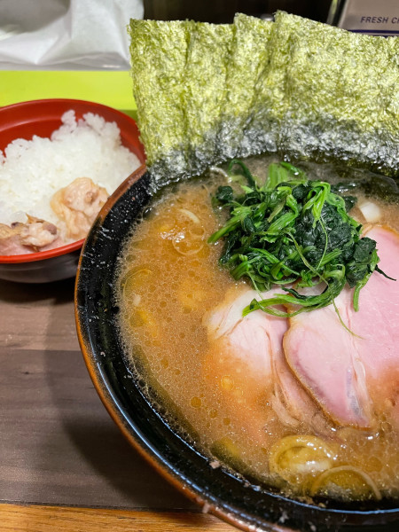 「ラーメン のり ライス」@神田ラーメン わいず 神田本店の写真