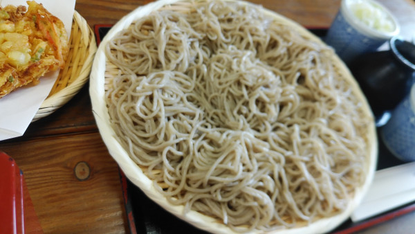 「３合もりそば（３人前強）2000円」@観世音そば 下の家店の写真