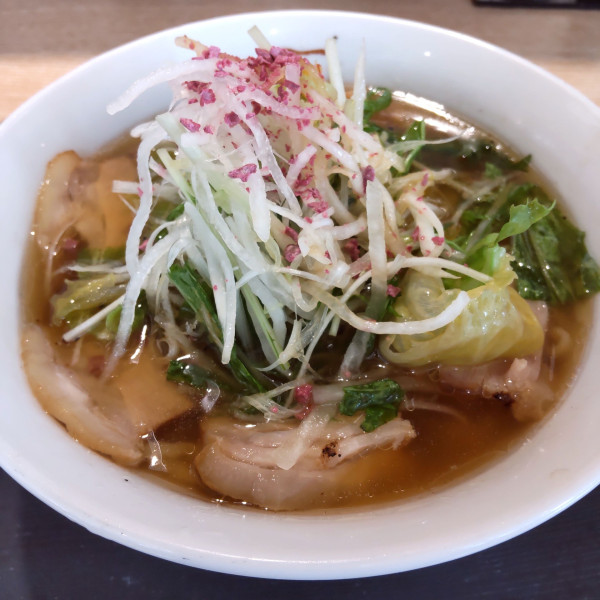 「【期間限定】香ばし梅のしょう油ラーメン（￥1,040）」@喜多方ラーメン坂内 品川シーズンテラス店の写真