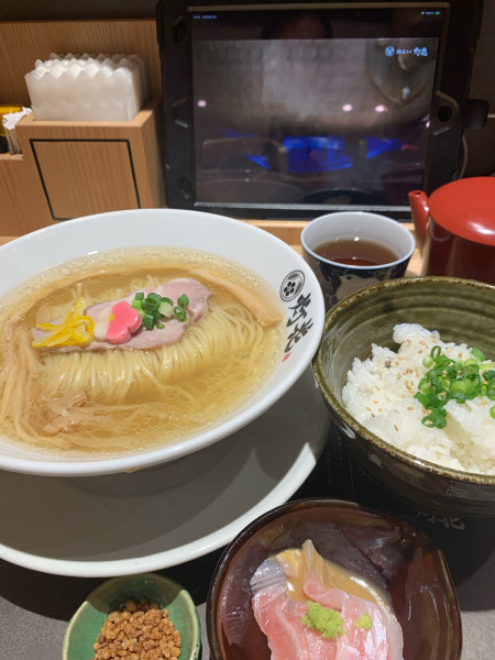 「鯛塩らぁ麺＋鯛茶漬けセット」@鯛塩そば 灯花 浦和PARCO店の写真