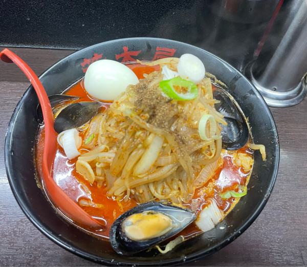 「【限定】ムール貝味噌卵　麺野菜大盛」@元祖旨辛系タンメン 荒木屋の写真