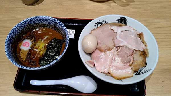 「濃厚特製つけ麺(中)」@松戸富田麺業 千葉駅構内店の写真