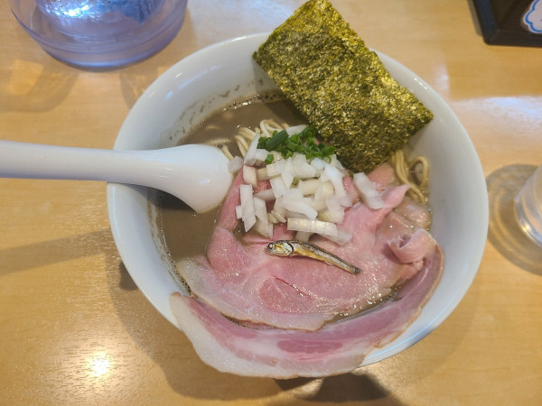 「煮干しラーメン」@煮干中華そば 結。の写真