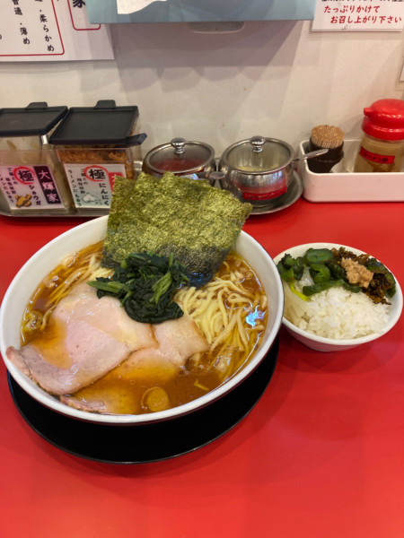 「ラーメン大盛脂多め」@家系ラーメン大輝家 日吉店の写真
