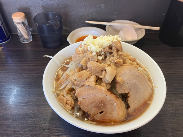 「ラーメン＋生卵」@六麓 豚らーめんの写真