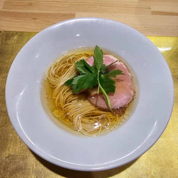 「中華蕎麦(塩醤油)ウニ卵黄漬ご飯」@自家製麺 らぁ麺 栗ノ木の写真