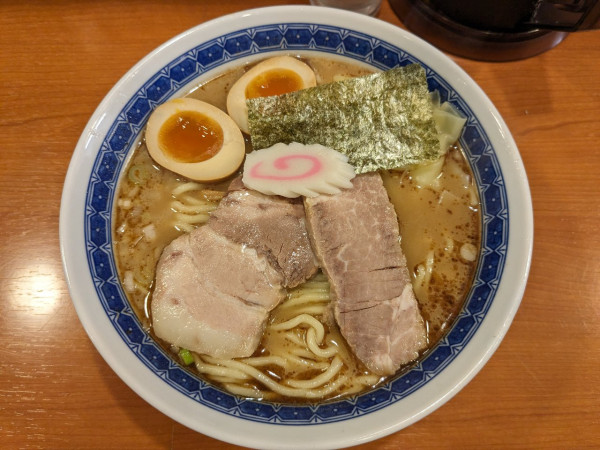 「得中華そば(中盛)1230円」@麺恋処 いそじの写真