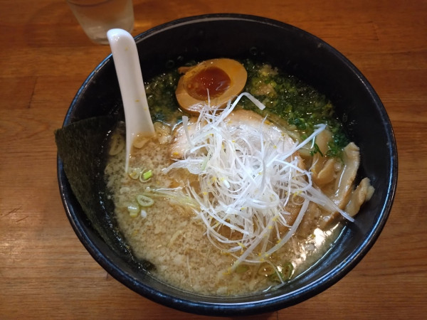 「しょうゆラーメン830円」@ラーメン専門店 しんたけの写真