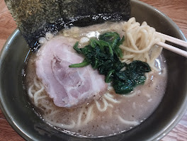 「ラーメン(固め)(850)」@家系ラーメン 幸家 川崎大師店の写真