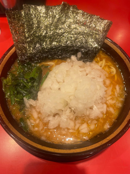 「中盛ラーメン+玉ねぎ」@環2家 川崎店の写真