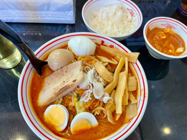 「味噌卵麺　メチャアジ　定食」@蒙古タンメン中本 甲府店の写真