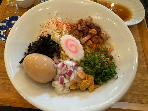 「激辛味玉まぜそば」@麺's キッチン RIRIの写真