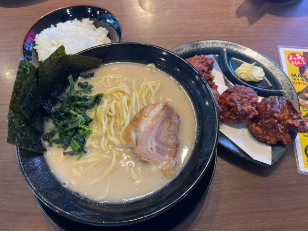 「特製唐揚げセット」@横浜家系ラーメン 太田商店の写真