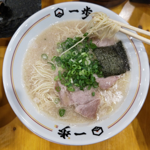 「餃子セット(1150円)、一番摘みのり(150円)」@博多豚骨一歩の写真