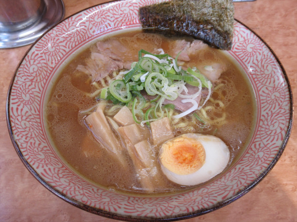 「ラーメン（800円）」@まるむらうめんの写真