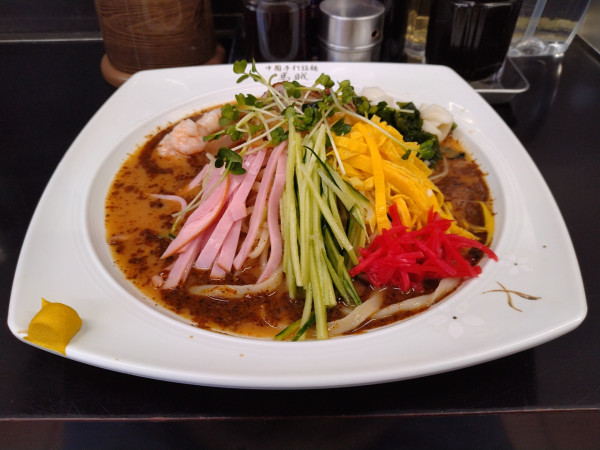 「馬賊冷やし中華」@中国手打拉麺 馬賊 日暮里店の写真