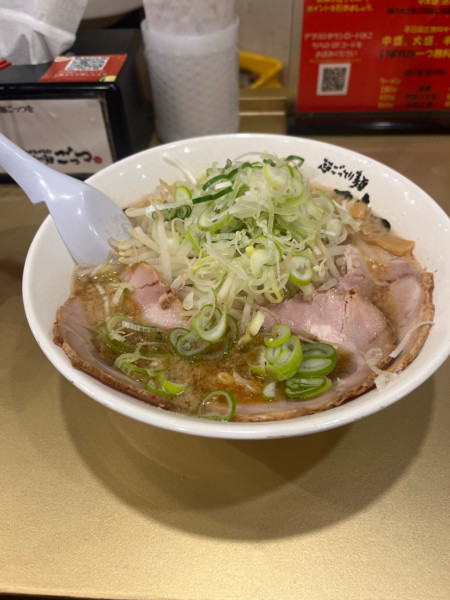「しょうゆラーメン」@超ごってり麺 ごっつ 秋葉原店の写真